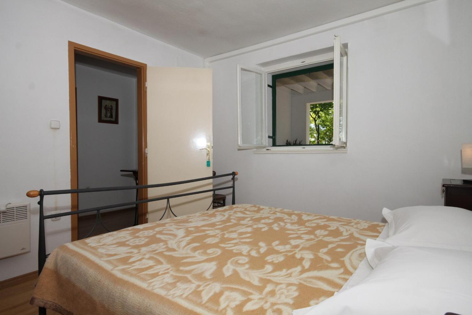 Apartments And Rooms With Parking Space Tucepi, Makarska - 6901 Habitación foto